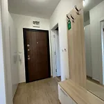 Horizon 20 'a' Apartment